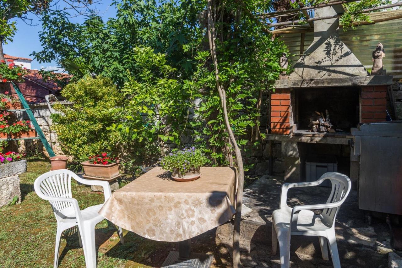 Anamarija Apartments Near The Beach And The Fantastic Adria Sea With Over 10 Small Islands Close By Funtana Esterno foto