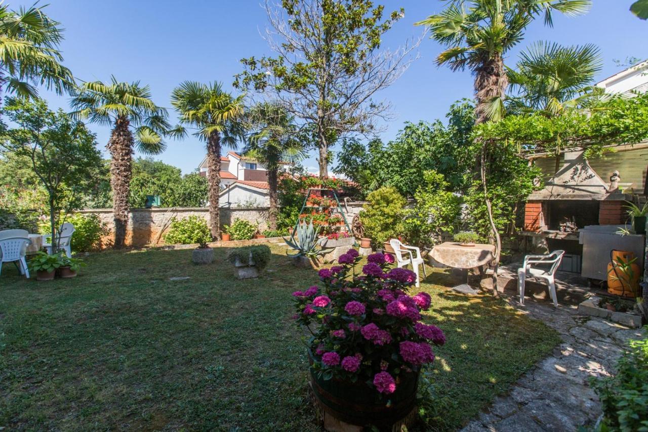 Anamarija Apartments Near The Beach And The Fantastic Adria Sea With Over 10 Small Islands Close By Funtana Esterno foto