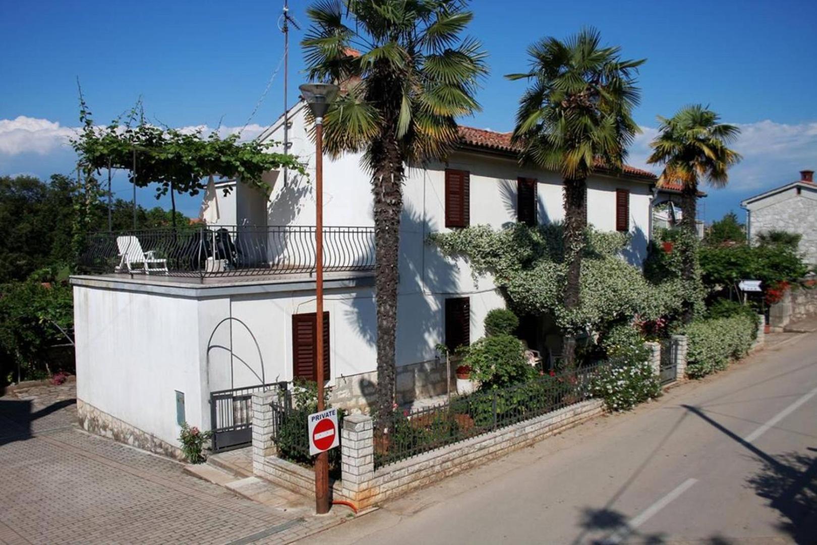 Anamarija Apartments Near The Beach And The Fantastic Adria Sea With Over 10 Small Islands Close By Funtana Esterno foto