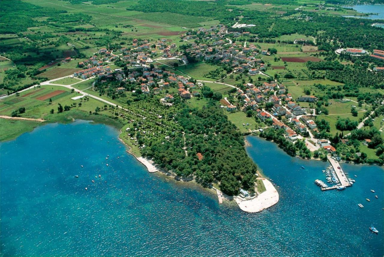 Anamarija Apartments Near The Beach And The Fantastic Adria Sea With Over 10 Small Islands Close By Funtana Esterno foto