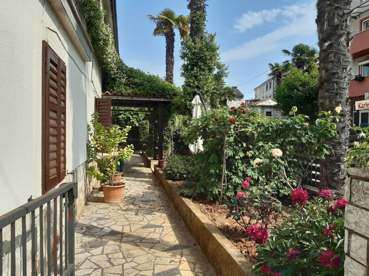 Anamarija Apartments Near The Beach And The Fantastic Adria Sea With Over 10 Small Islands Close By Funtana Esterno foto